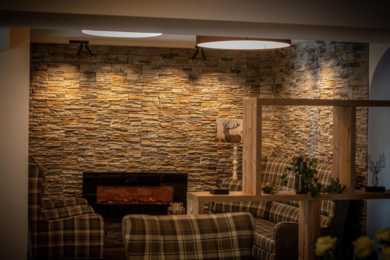 Home-Hotel Salzberg ベルヒテスガーデン エクステリア 写真 The interior of the restaurant