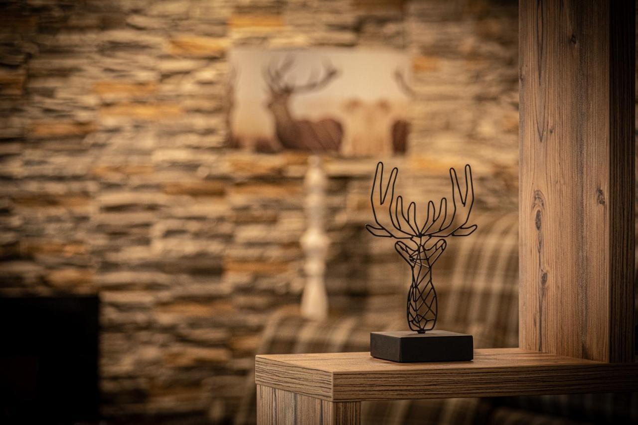Home-Hotel Salzberg ベルヒテスガーデン エクステリア 写真 The trophy of the award